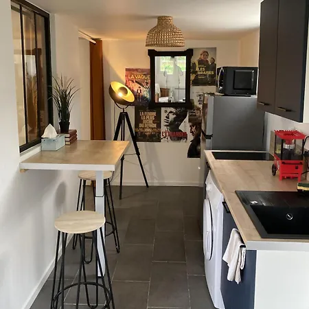 شقة Cinema & Netflix A *