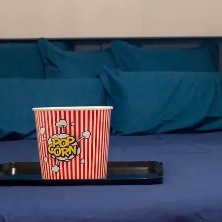 شقة Cinema & Netflix A لا روش سور يو